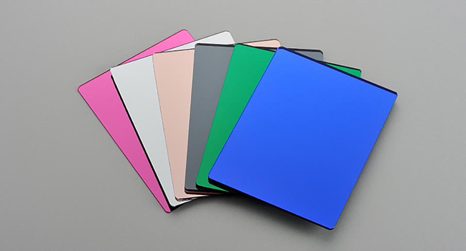 Thông số kỹ thuật tấm nhựa mica gương màu xanh