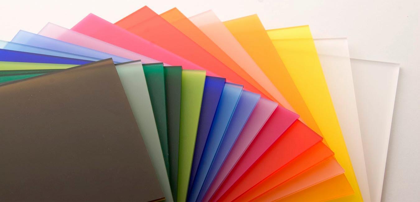 So sánh mica xuyên đèn khác gì mica trắng sữa