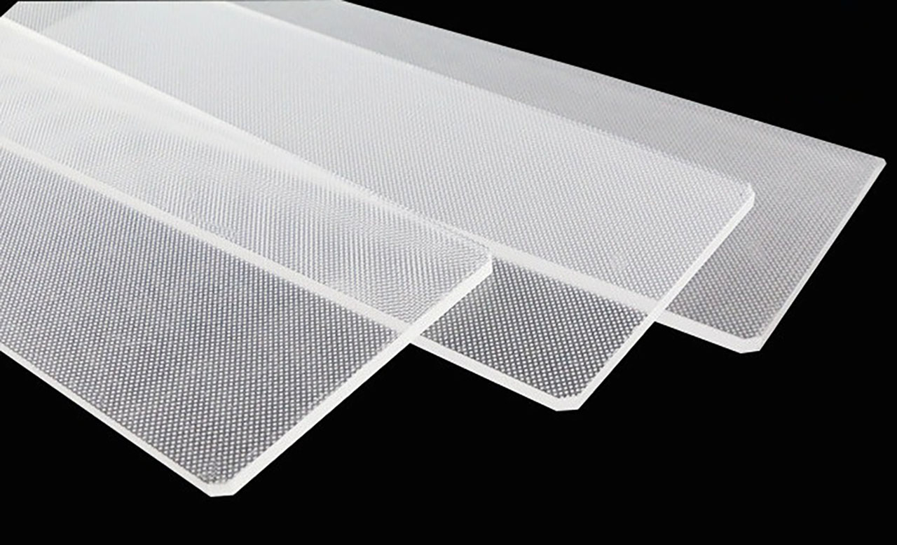 So sánh mica dẫn sáng với mica thông thường