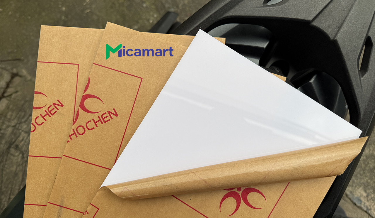 Tấm mica trắng 15mm là gì?