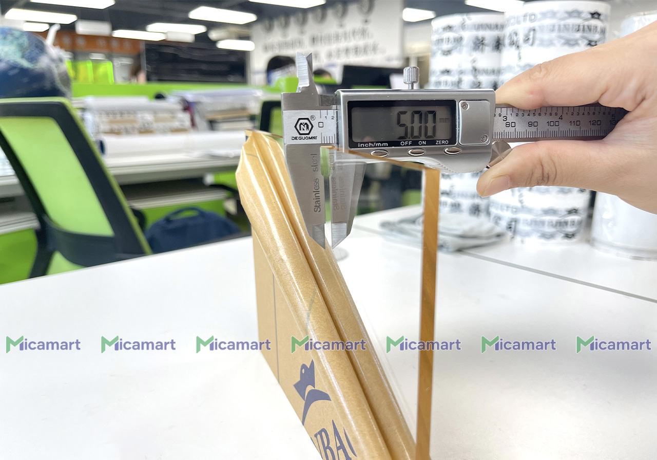 Tấm mica khổ R 1905mm x 2540mm