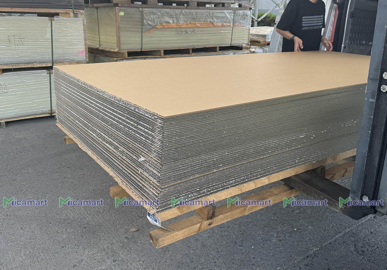 Thông số kỹ thuật tấm mica khổ R 1m9 x 2m54