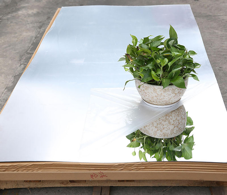 Tấm nhựa mica tráng gương bạc