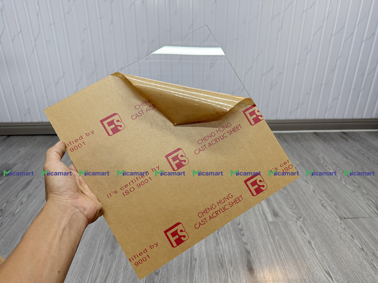 Tấm mica vuông kích thước 30x30cm