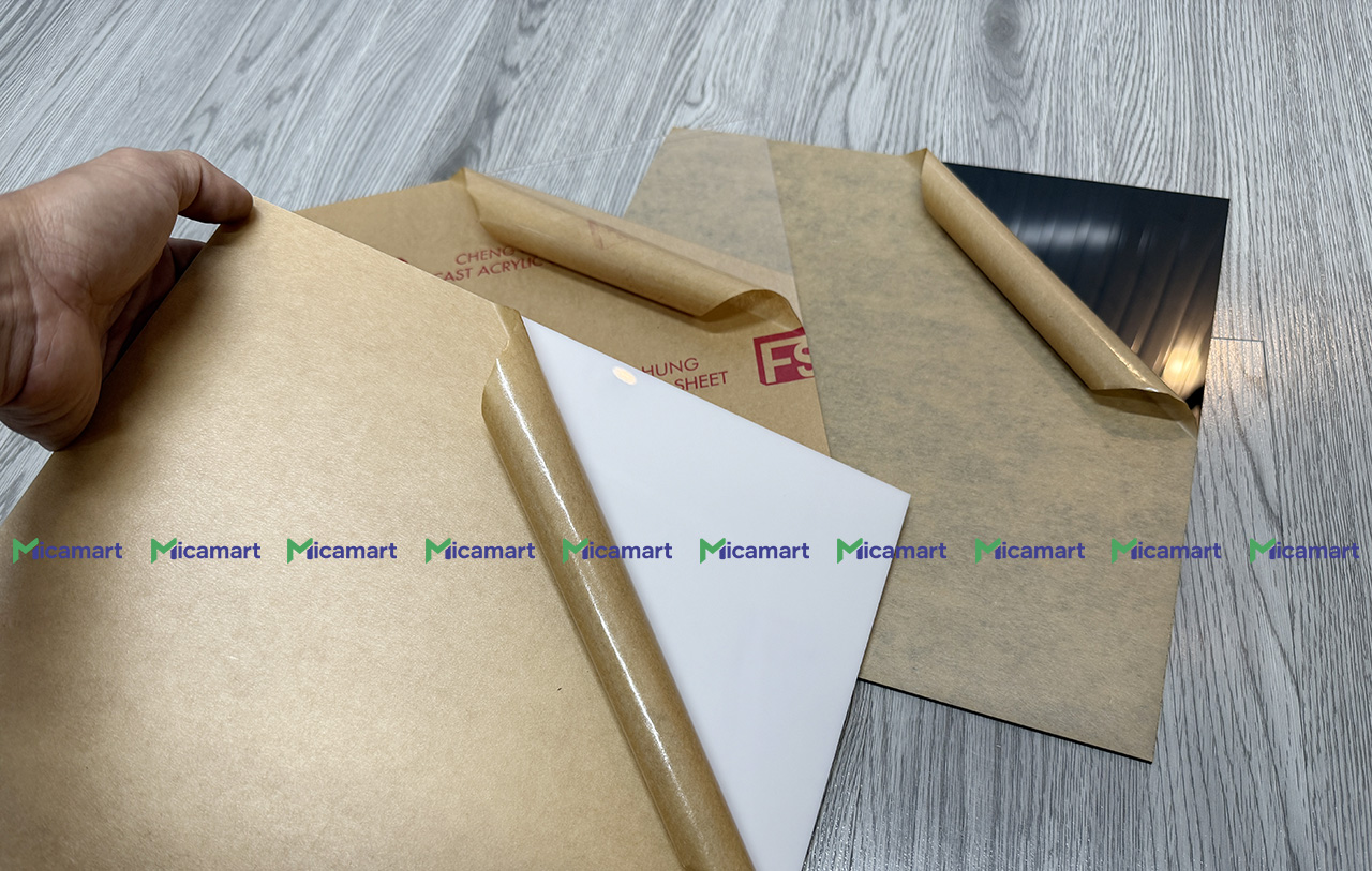 Thông số kỹ thuật tấm mica vuông kích thước 30x30cm