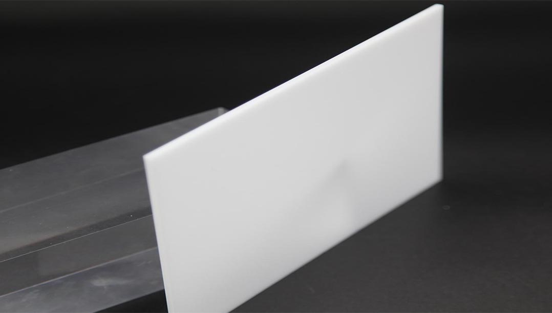 Tấm mica trắng 2mm Đài Loan