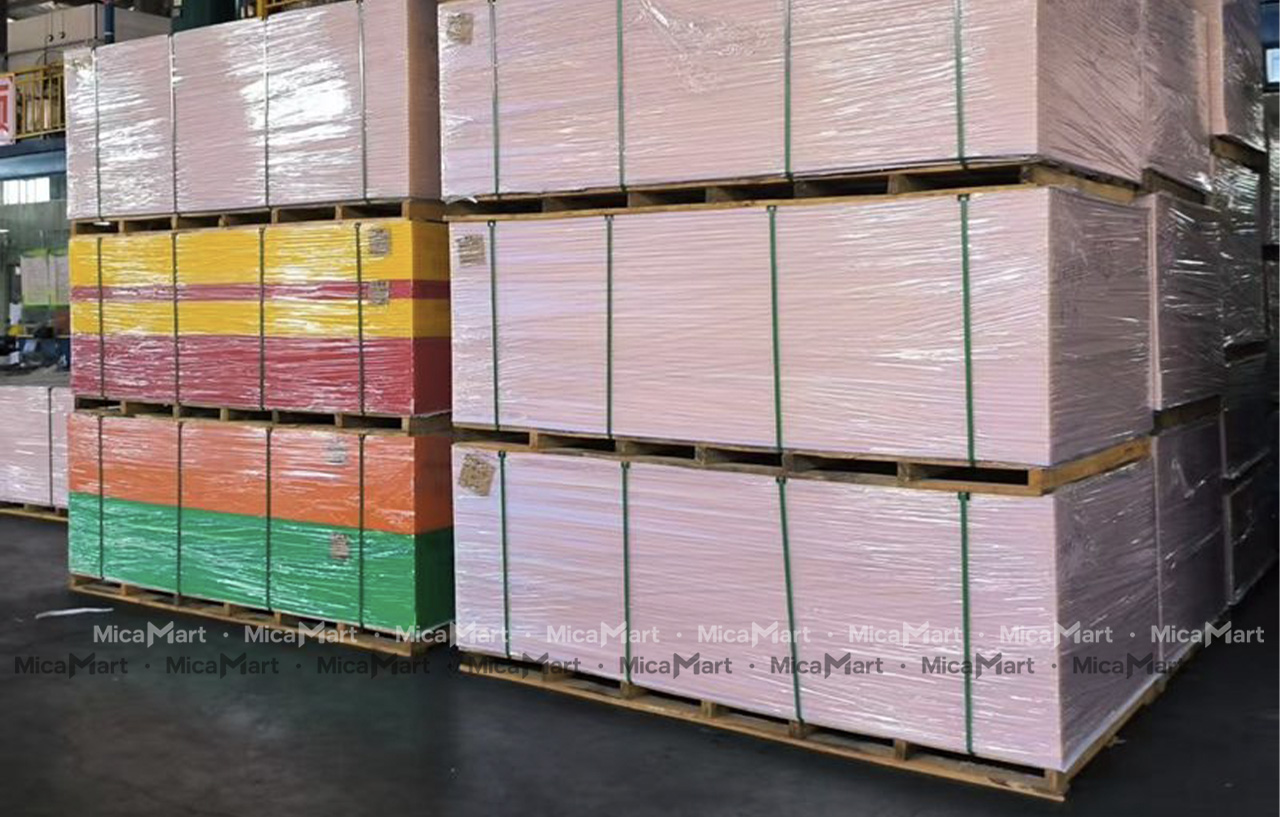 Địa chỉ bán tấm mica màu vàng uy tín Mica Mart