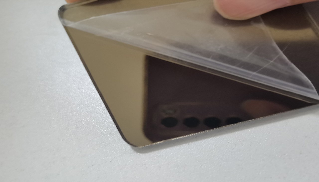 Tấm nhựa mica gương màu trà